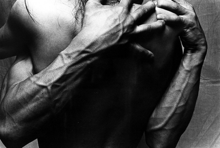 028-eikoh-hosoe-theredlist